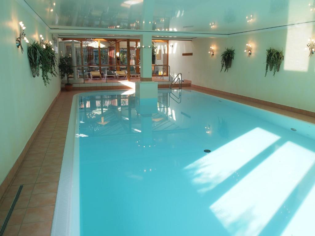 Parkhotel Zum Stern Oberaula 外观 照片