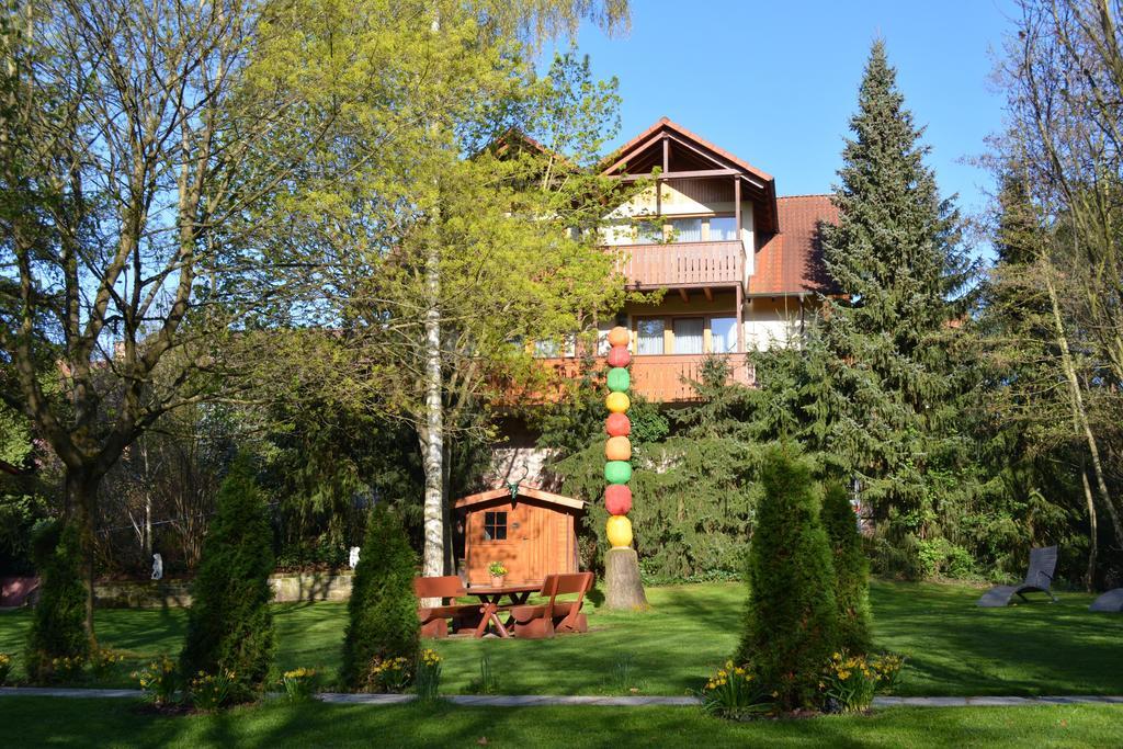 Parkhotel Zum Stern Oberaula 外观 照片