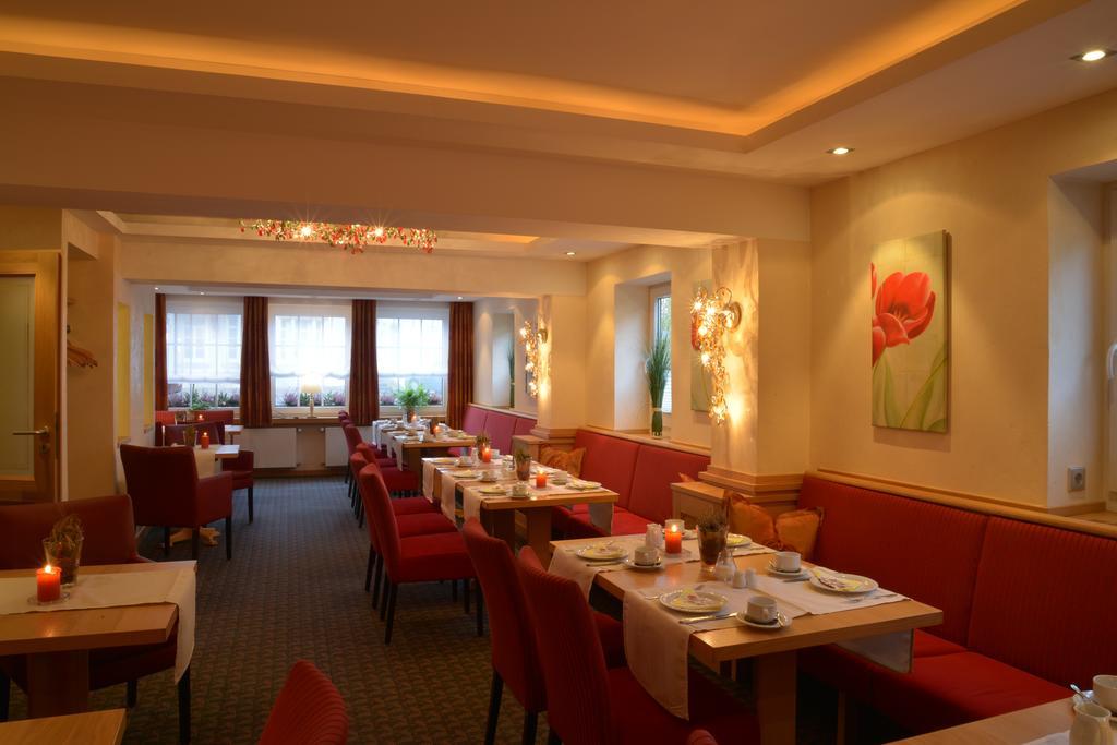 Parkhotel Zum Stern Oberaula 外观 照片